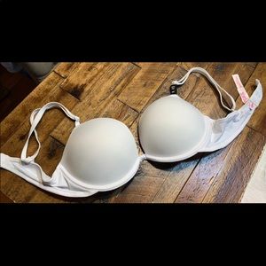 NWT PINK Victoria secret push up bra